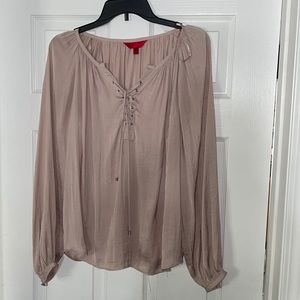 Beautiful ladies "peasant" style shirt